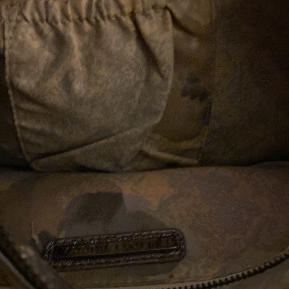 STUNNING Elliot Lucca Woven
Metallic Silver
Convertible Shoulder Bag - Picture 14 of 15